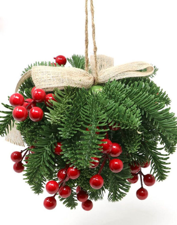 1 stk Julekule av Gran og Bær med Sløyfe - 22 cm