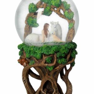 Anne Stokes Pure Heart Snowglobe - Snøkule med Enhjørning 18 cm