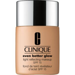 Clinique Even Better Glow Light Reflecting Makeup SPF15 CN 90 Sand