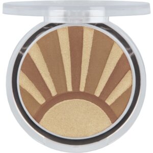 essence Kissed By The Light Illuminating Powder 02