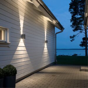 KONSTSMIDE LED-vegglampe Cremona 2x3W 11x8x17 cm